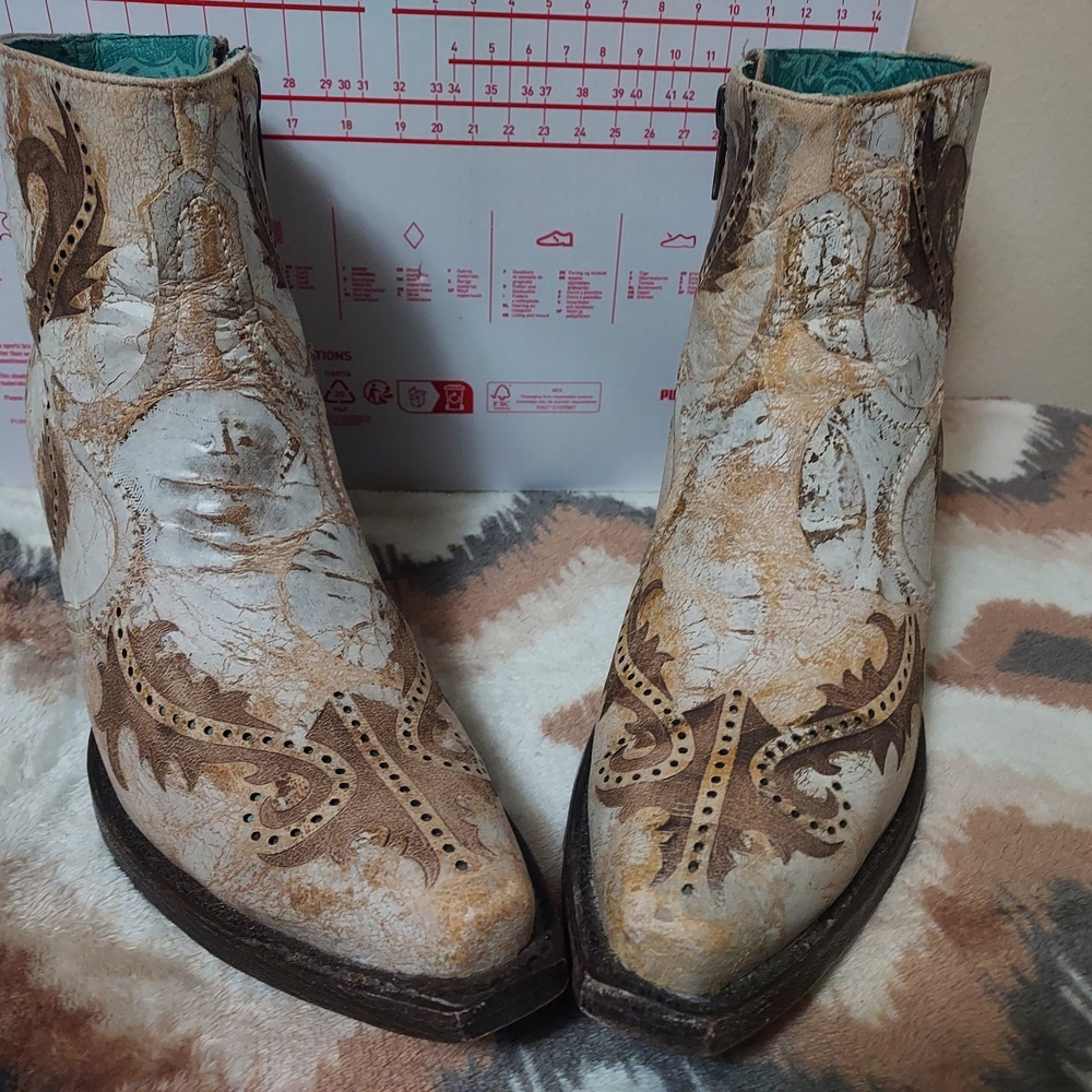 Womens Corral Brown and Cream Ankle Boots NWOB